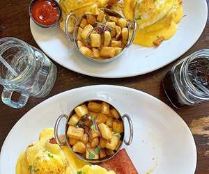 Eggs Benedict